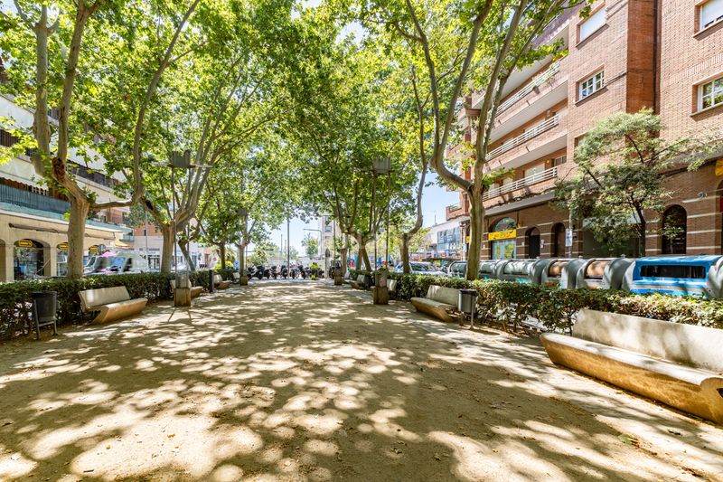 Foto 0e4dc6cc-bf36-4340-83a6-4183f215fbfc. Local commercial avec chauffage dans Centre Castelldefels