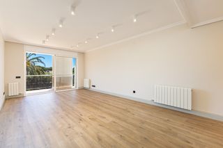 Pis  Camí de la pava. Exclusivo piso reformado en gavà mar con gran terraza y piscina