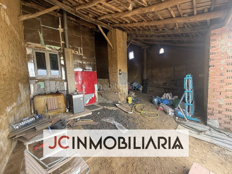 Foto 035eda2a-e2df-4e3f-af5e-f769bd3d7308. Casa amb calefacció a Villacid de Campos