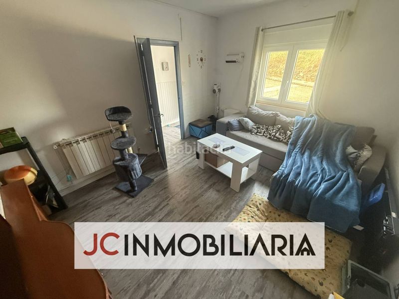 Foto 889d2b84-8572-4fc3-98df-a64c186f85bc. Casa amb calefacció a Villacid de Campos