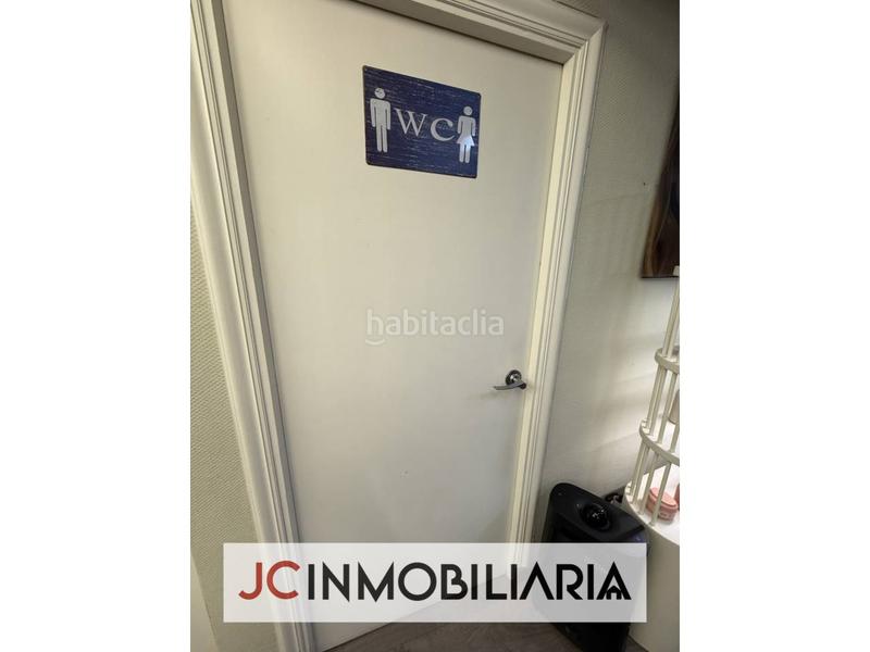 Foto 43e9e67e-cc36-4ad4-886f-e5f19423fd4f. Traspaso local comercial peluquería en traspaso en calle marqués del duero, 1 en Valladolid