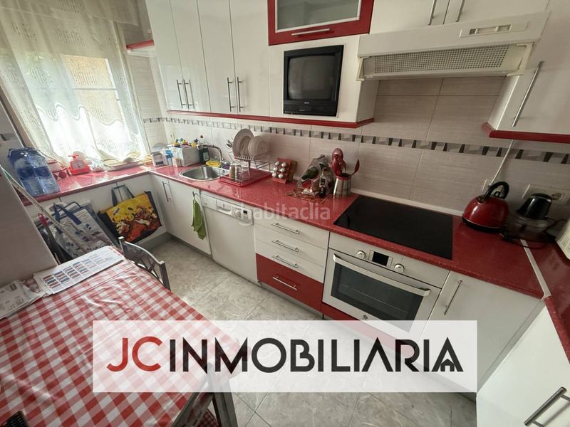 Foto 415afe56-f4c9-42df-9314-225f4df90a81. Casa amb calefacció aparcament a Venta de Baños