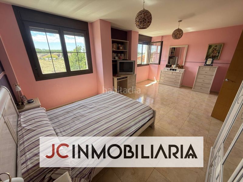 Foto ae528caa-7036-4d3b-a541-8210ffdf04ad. Casa amb calefacció aparcament a Venta de Baños