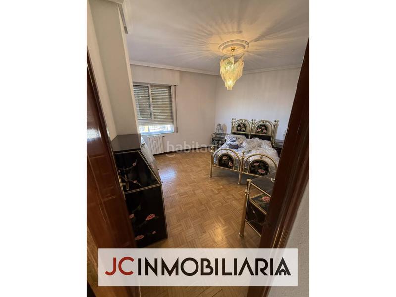 Foto 0e306b8b-02e5-40e0-8cb0-46f8159d2556. Flat with heating parking in Centro Valladolid