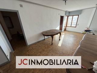 Piso en San juan 14. Estupendo piso con muchas posibilidades en medina de rioseco.