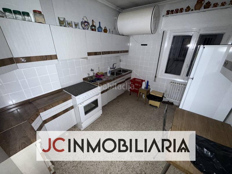 Foto 2c806c1b-e5f1-4b88-8856-50e2f518dd27. Pis amb calefacció aparcament a Campo de la Juventud Palencia