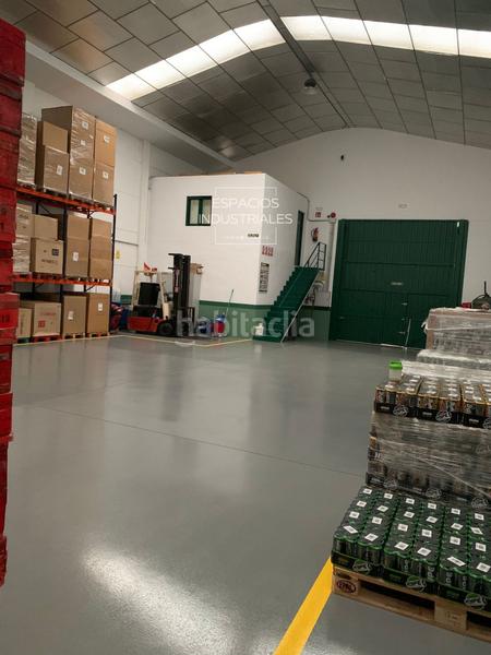 Foto 4420d71c-232d-436b-8194-0455777322dd. Capannone industriale in Centro Valdemoro