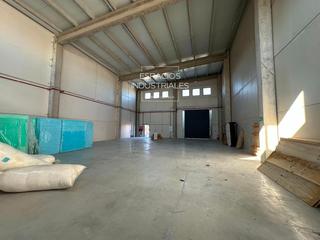 Miete Fabrikhalle in Zona Industrial. Se alquila nave industrial en arganda del rey