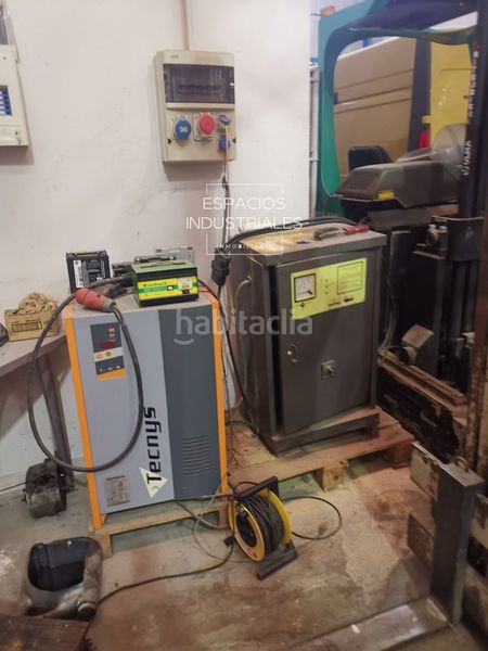 Foto 0286be9d-d5f9-49b1-b08c-4e3425917ca9. Nau industrial a Loeches