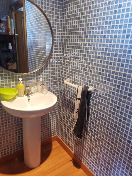 Foto ac4f537d-e258-4b35-ba47-04f99a6a66db. Nau industrial a Loeches