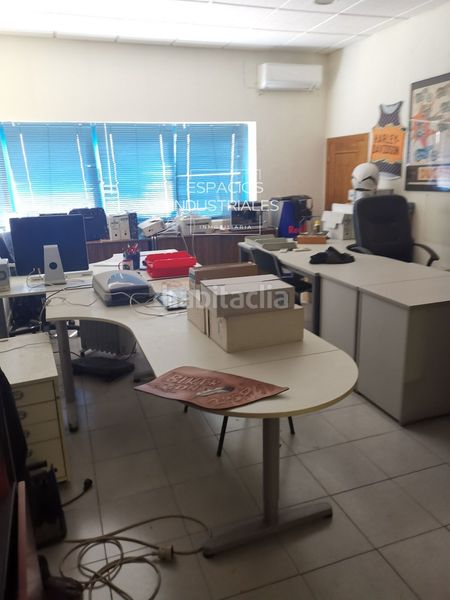 Foto cc4eed67-6740-40b6-9b98-47401809b1f3. Nau industrial a Loeches