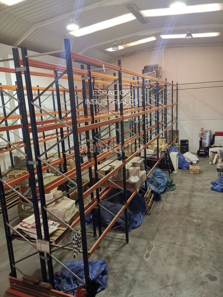 Foto e7247170-7588-4e95-a625-f59d8bcfe91b. Nau industrial a Loeches