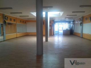Local Comercial a Villamartín. Villamartínlocal