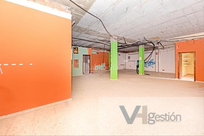 Foto b35ac092-d9cc-4769-ac09-659fe854f740. Local comercial local en Estación - La Fontanilla - El Tinte Utrera