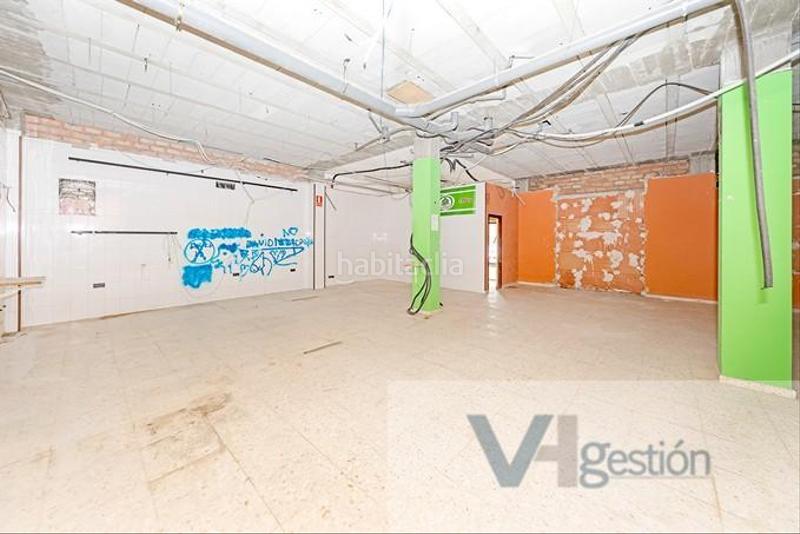 Foto c7ba4b80-6809-4b8f-9e74-e4d6049d1a86. Local comercial local en Estación - La Fontanilla - El Tinte Utrera