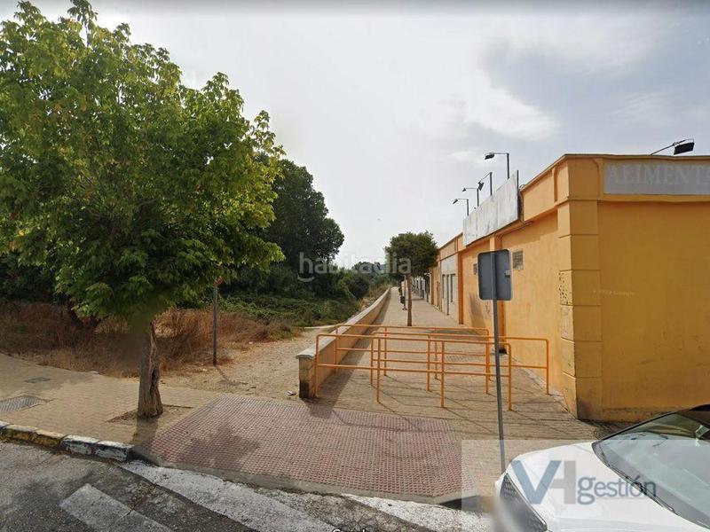 Foto 18ab4b17-05d6-412c-9054-1a8a080e50bc. Local comercial a San García Algeciras