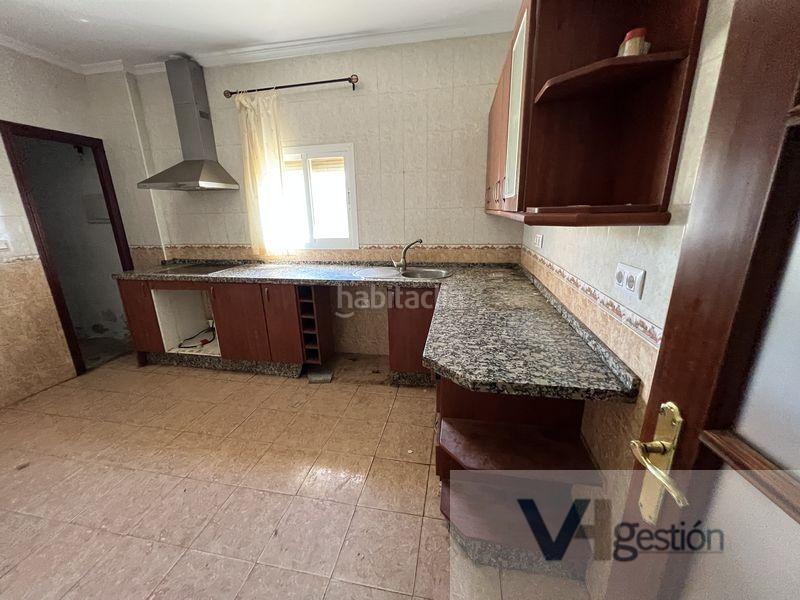 Foto a4d21849-206e-47c5-9902-358f7e943545. Casale con parcheggio piscina in Carmona