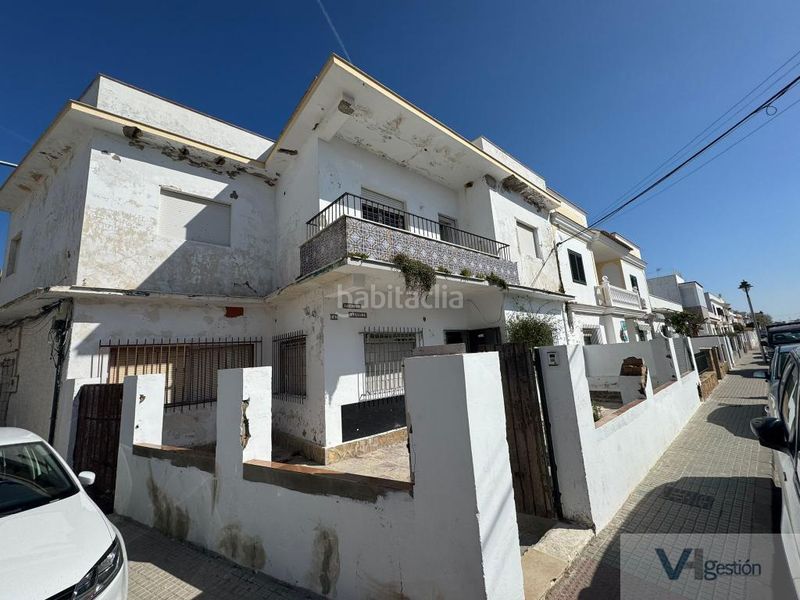 Foto afa9fe92-6f60-47e8-b344-1f04a6e47b9d. Casa a Centro Chipiona