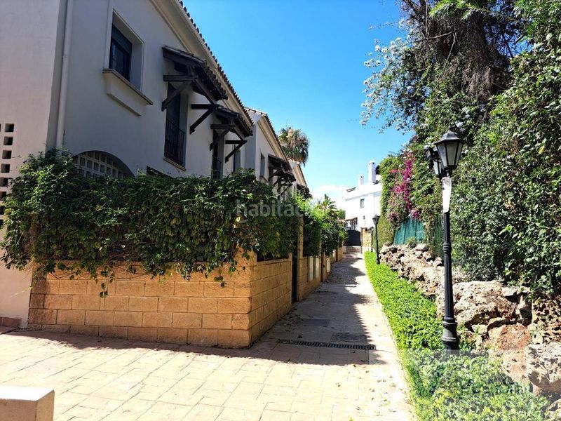 Foto 0fe15af7-4da5-4d35-a2a3-63ac273788cf. Casa amb aparcament piscina a Nagüeles Alto Marbella