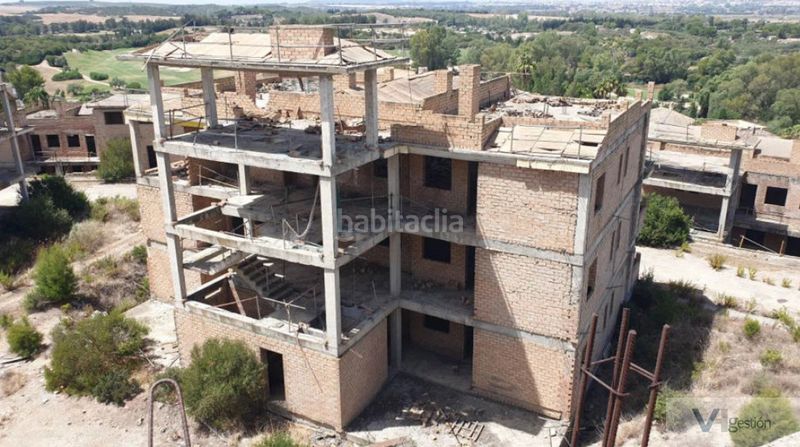 Foto bdd44805-1535-4783-934d-22279e9ddb41. Edificio in Villamartín