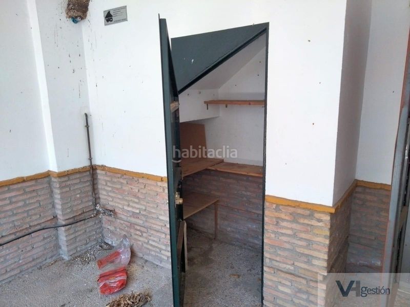 Foto 37b9a901-194e-4c53-aa0c-a2c994efe410. Casa adossada a colores - entreparques Sevilla