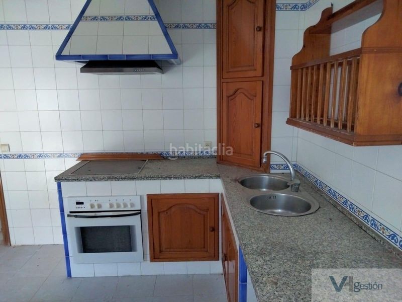 Foto 7f60bffb-41b8-4d2f-8dfd-053c1275325f. Casa adossada a colores - entreparques Sevilla
