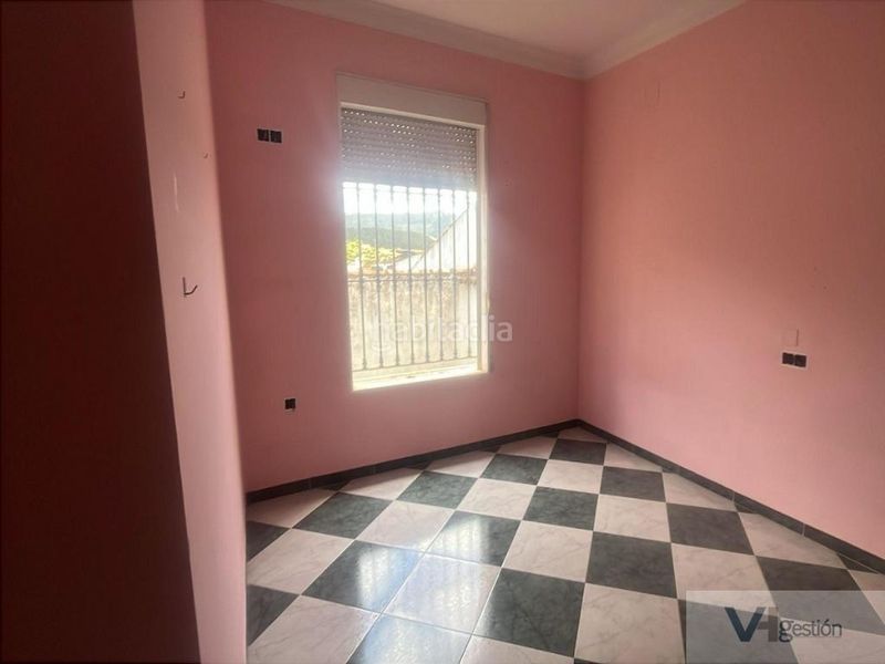 Foto 3103c604-ef92-4948-9ead-be4b4483da58. Casa amb aparcament a Gilena