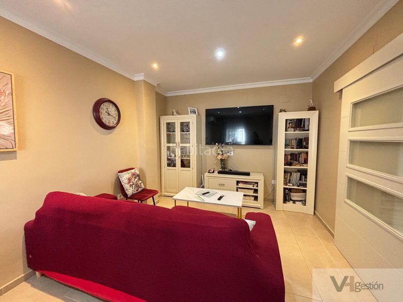 Foto 3da96595-f4ba-4e34-9880-e98738a4a5f1. Casa amb piscina a Villamartín