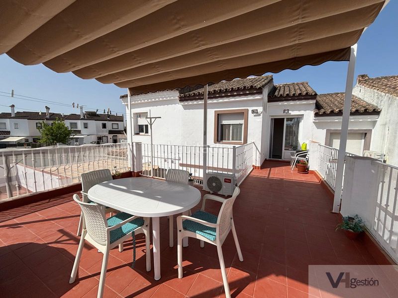 Foto 4c3fbaf7-2648-43c9-831d-6c9f9cd9d657. Casa amb piscina a Villamartín