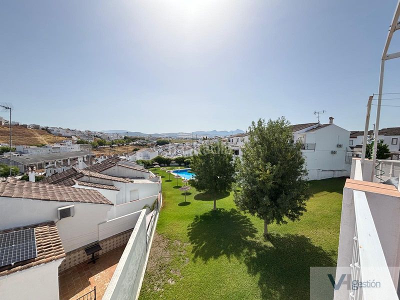 Foto b11fe07c-8678-46e7-9d8c-c99fb99648b5. Casa amb piscina a Villamartín