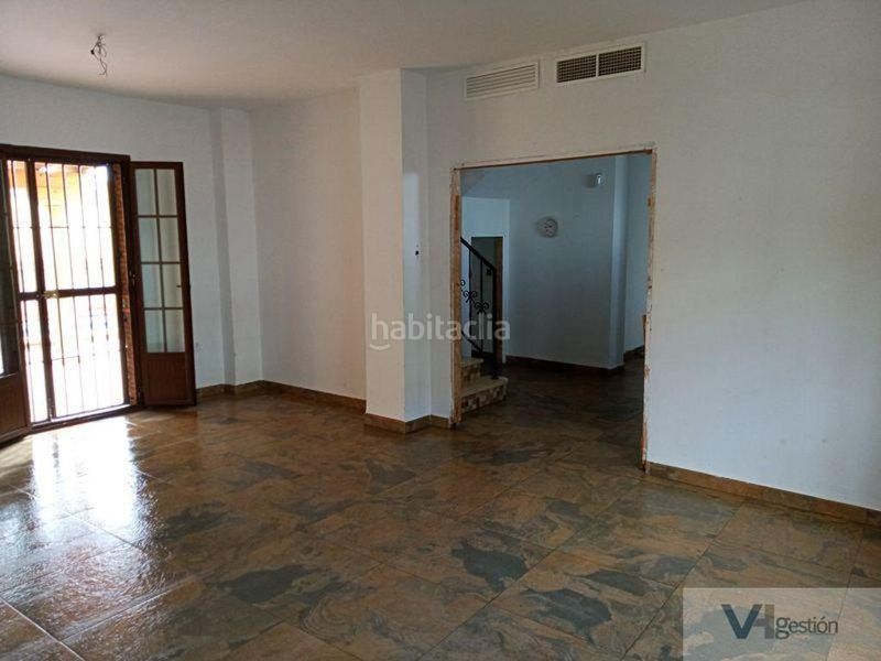 Foto f8467c9a-fe0d-4ddb-a6d4-decb7848e841. Casa amb piscina a San Jose de la Rinconada