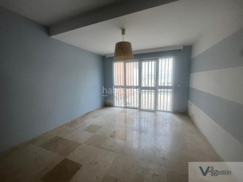 Foto b2d6f007-5765-465c-9636-c76e62913c18. Casa amb piscina a Castilleja de Guzmán