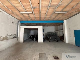 Parking voiture à Villamartín. Villamartíngaraje