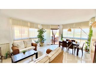 Àtic  Enric wincke. Luminoso átoico dúplex en palamós