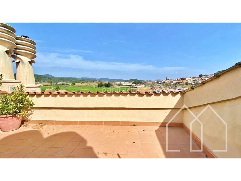 Foto ccfb0286-56ca-45f5-a9dc-f6163ac9d8a9. Àtic amb calefacció piscina a Avinguda Catalunya Palamós