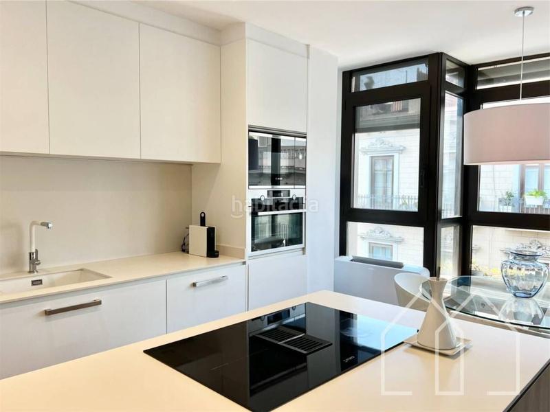 Foto 1cb6bed4-5d8b-4cf6-9cf4-f989e80c4dcf. Piso espectacular piso céntrico reformado en Eixample Nord Girona