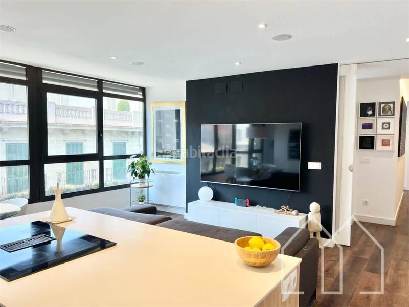 Foto d80b30a2-35e9-4311-bdcb-80df3fa0af18. Piso espectacular piso céntrico reformado en Eixample Nord Girona