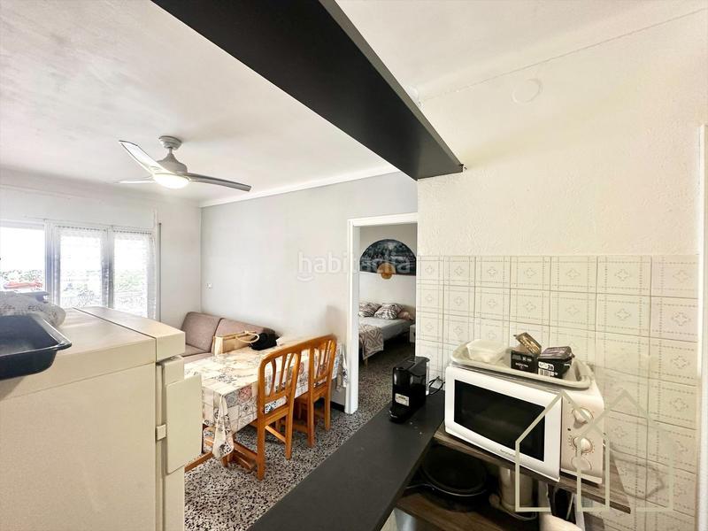 Foto b9ee48de-4b48-40f0-9b8a-e34f3a79edba. Apartamento  en venta en lescala en Riells Escala (L´)