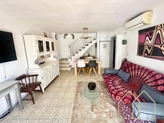 Casa adossada a Riells. Casa adosada en venta en lescala, a 1 minuto del mar