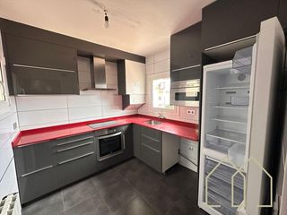 Tr�plex en Riells. Triplex en venta en lescala