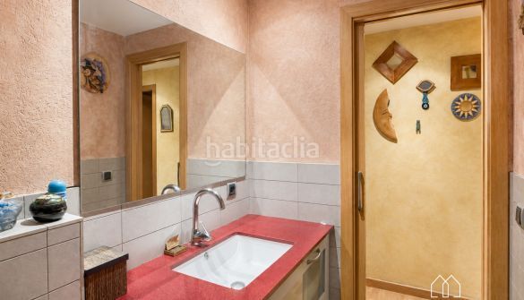 Foto 04572bbc-f0ff-456e-ba24-b643047e8268. Àtic amb calefacció a Sant Narcis Girona