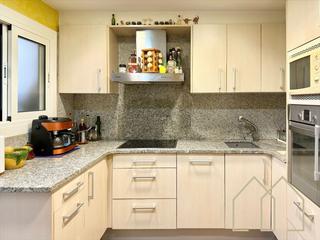 Penthouse  Iberia. Ático cerca de la estación de girona