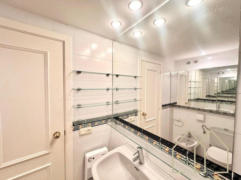 Foto c148405c-5c6c-4711-ae62-ce30884f2639. Pis amb calefacció piscina a Eixample Residencial Escala (L´)