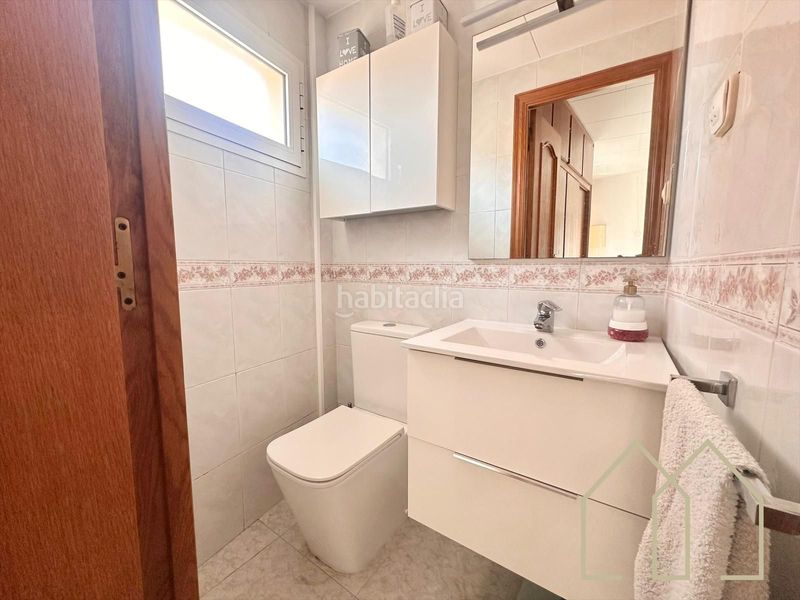 Foto 4efa0edf-461f-484b-b288-5b124da9501a. Casa adossada amb calefacció a Eixample Sant Feliu de Guíxols