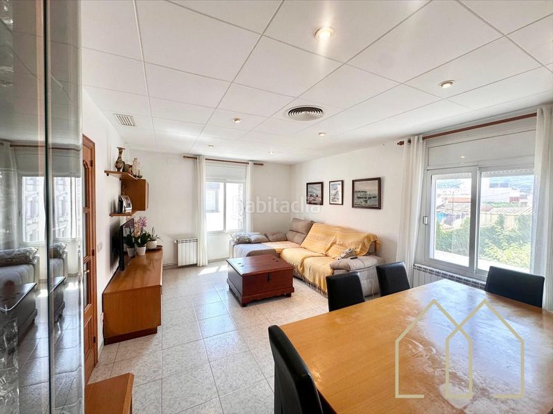 Foto df514fdf-eea5-4767-83f6-5bd6eac38935. Casa adossada amb calefacció a Eixample Sant Feliu de Guíxols