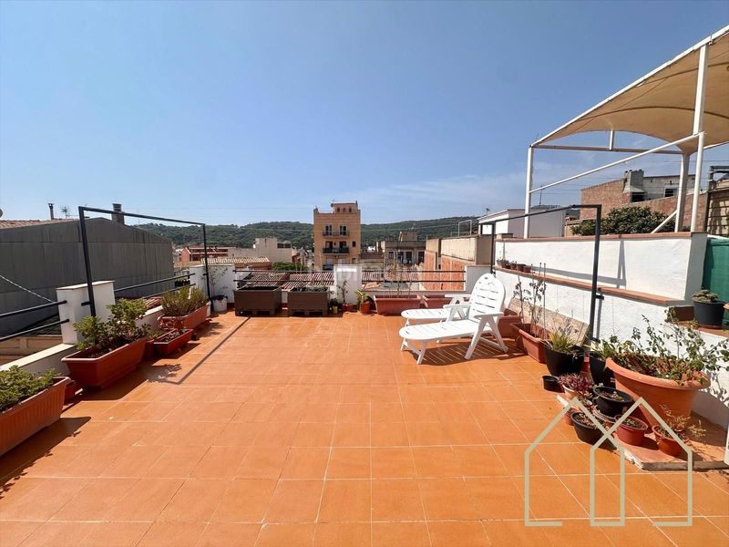 Foto fb735d18-cfd1-4ce4-b81a-154c94940185. Casa adossada amb calefacció a Eixample Sant Feliu de Guíxols