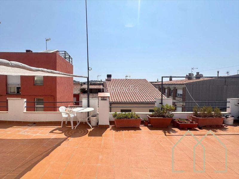 Foto fdf464fa-eb5e-44db-ab4a-5a2d5664f705. Casa adossada amb calefacció a Eixample Sant Feliu de Guíxols