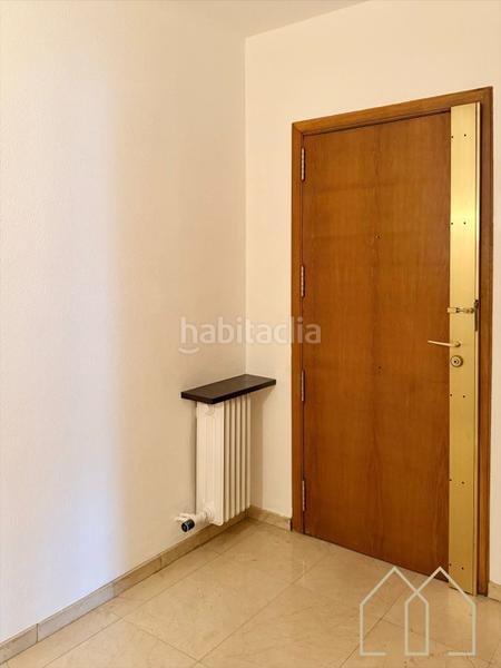 Foto 406c7dd4-4de3-4782-869f-3a415a377e7a. Etagenwohnung mit heizung in La Devesa Girona
