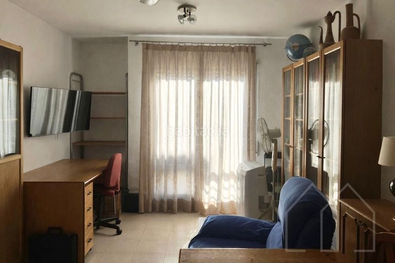 Foto adb9168a-af15-4a92-90c8-02ba134ddc7d. Pis amb calefacció a Centre Roses