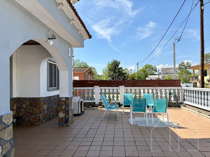 Foto 5571fe6b-a4fa-4fdc-9d22-a79571cee966. Casa amb calefacció aparcament piscina a Sils